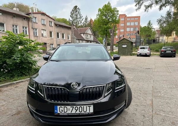 Skoda Octavia cena 75900 przebieg: 96000, rok produkcji 2019 z Gdańsk małe 211